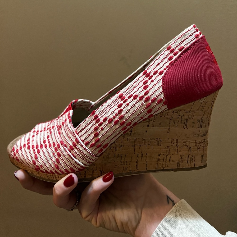 NEW - TOMS Wedge Heels